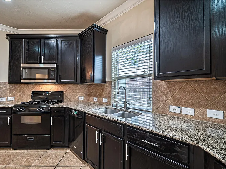 11507 Bermondsey Dr — Photo 17