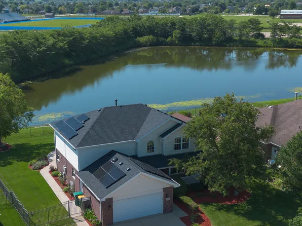 24427 Arrowhead Dr, Manhattan, IL 60442
