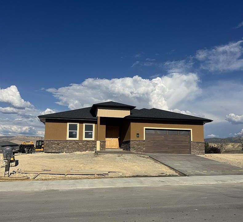 1st image of 3819 Chestnut Drive