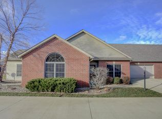 1615B Patton Dr #B, Mahomet, IL 61853