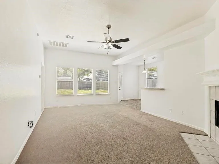 1110 Chase Park Dr — Photo 3