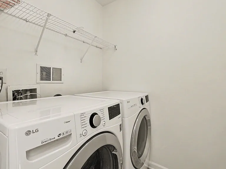 2515 Brackley Pl NW — Photo 11