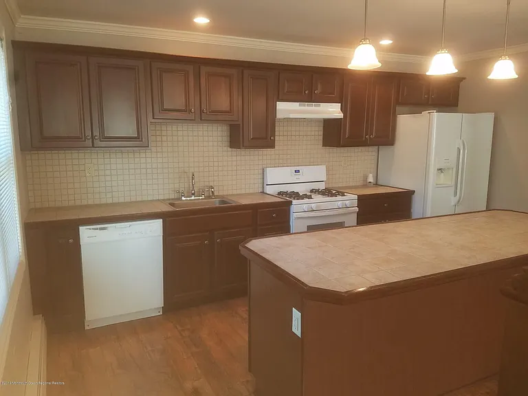 229 Torrey Pines Dr — Photo 5