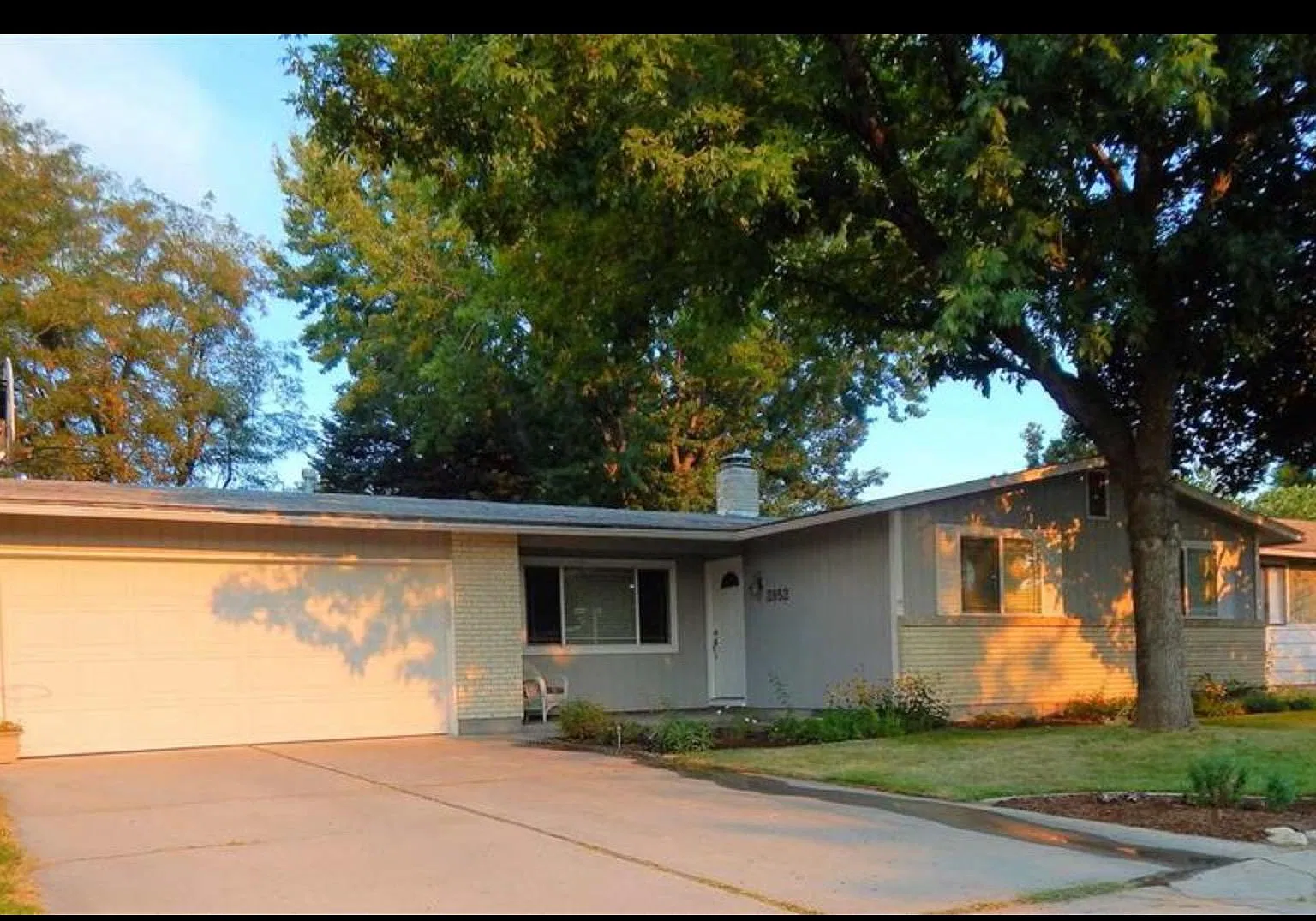 3 bed, 1280 sqft, $2,400 — Photo 1