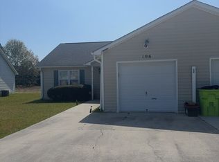 106 Charlton Rd, Hubert, NC 28539