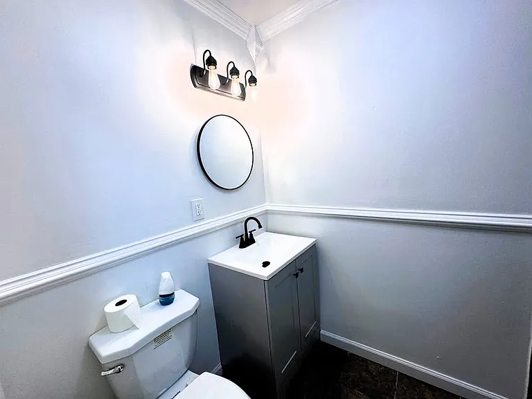 158 Catherine St #2 — Photo 6