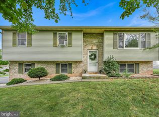 106 Wheatland Dr, Denver, PA 17517