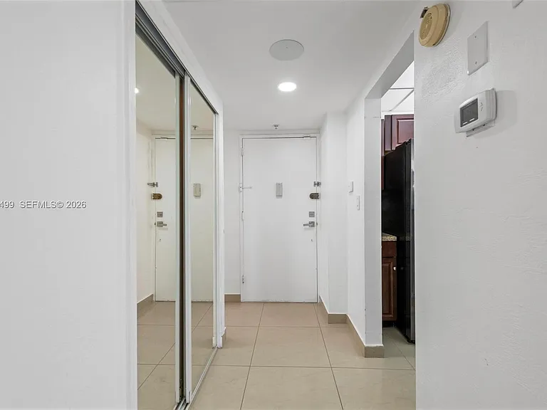 19380 Collins Ave #6 — Photo 4