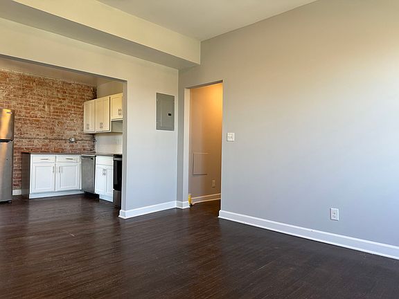 5th image of 5764 Woodward Ave #3