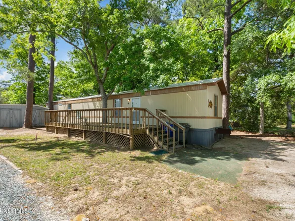 141 NE 76th Street, Oak Island, NC 28465