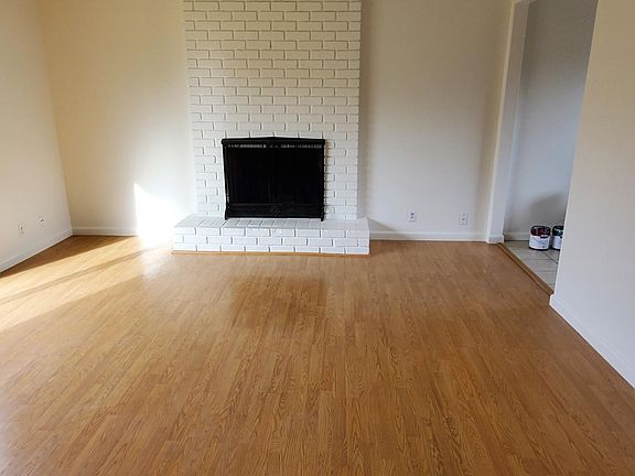 2nd image of 1367 Kingfisher Way Unit 3