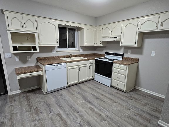 2nd image of 510 NE 6th St
