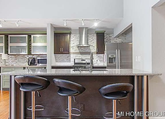 3rd image of 300 Farington Blvd