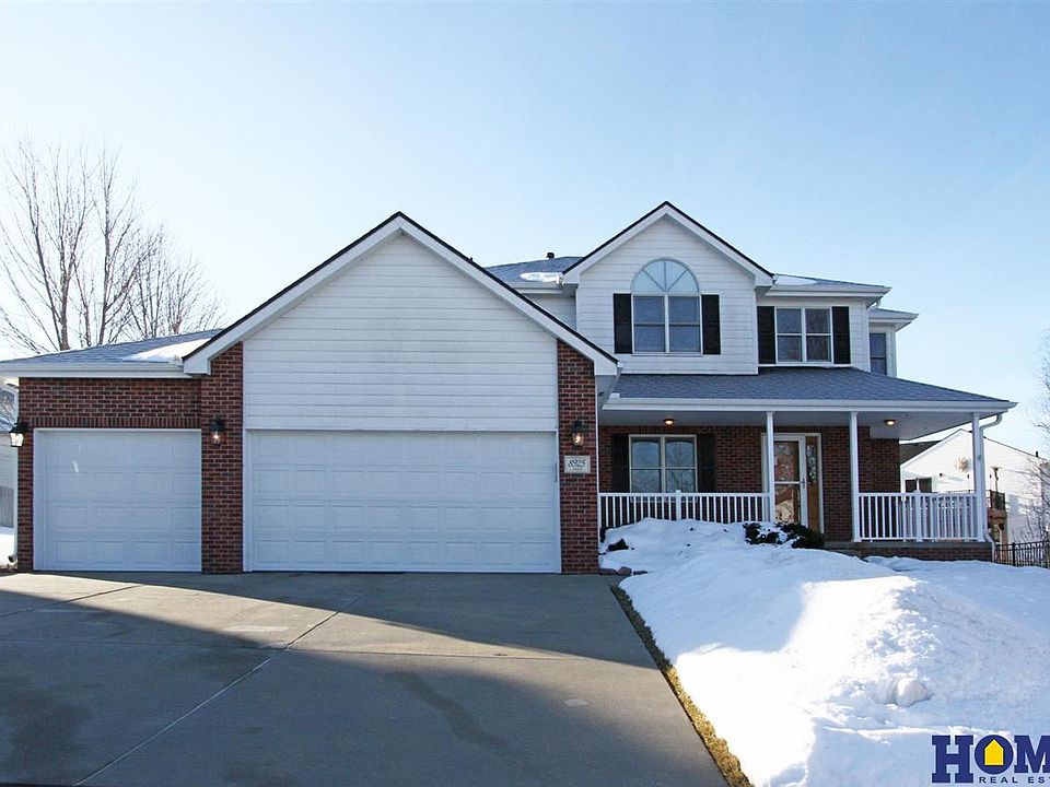 1st image of 8925 Foxtail Dr