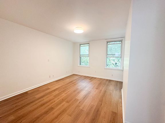 4th image of 146 Powers St
