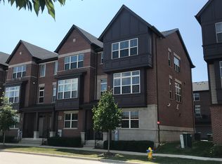 267 Aspen Pointe Rd, Vernon Hills, IL 60061