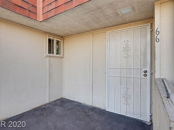 3rd image of 5336 Swenson St