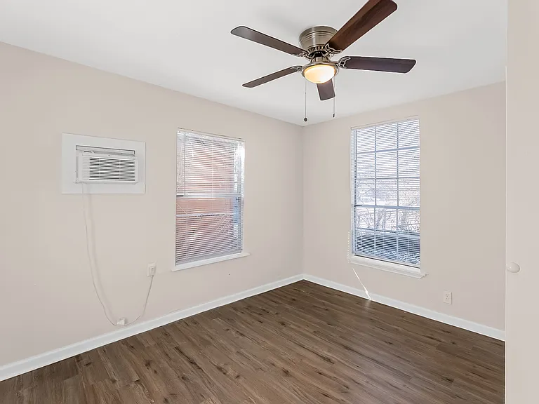 827 W Rosewood Ave #6 — Photo 17