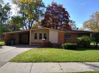 23081 Oak Crest Ave, Oak Park, MI 48237