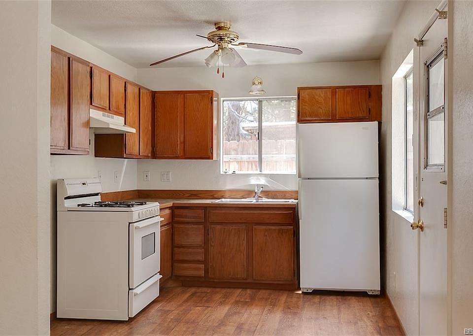1st image of 1017 Greenway Dr #C