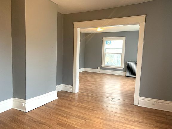 5th image of 854 Prince St SE Unit 3