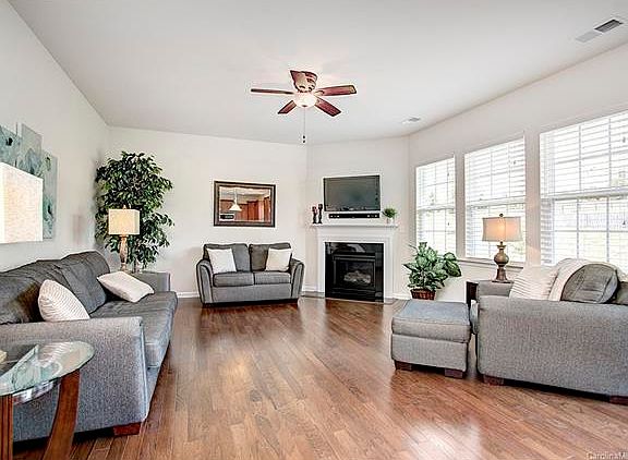 4th image of 5902 Kelyn Hills Dr
