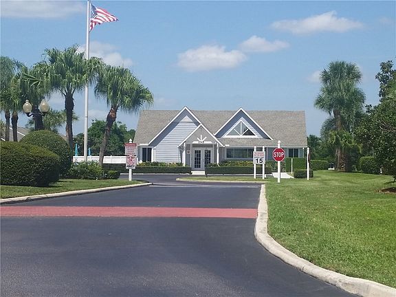 3rd image of 2624 SE Tropical East Cir