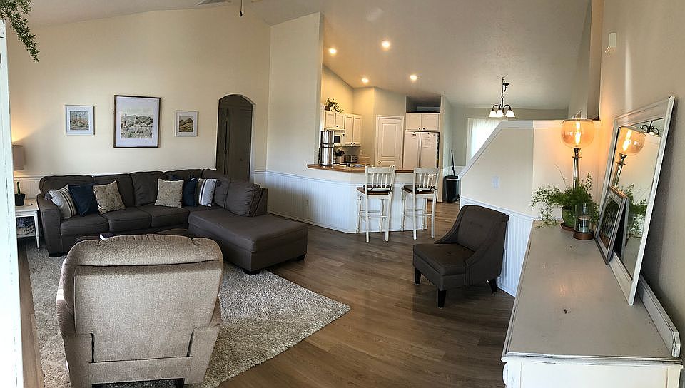 1st image of 750 W Tropical Dr