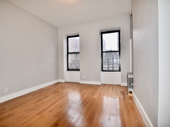 3rd image of 226 W 116th St APT 3E