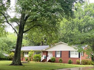 502 Woodland Dr, Madison, NC 27025