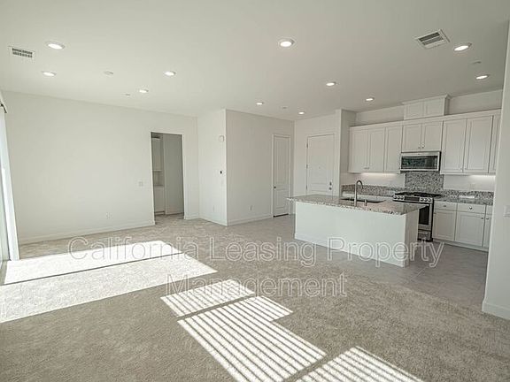 4th image of 27466 Mercantile Ct #301