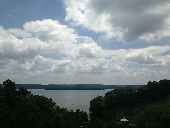 2nd image of 75 Brook Hollow Pl