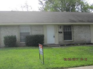 5009 Stagecoach Ln, Garland, TX 75043