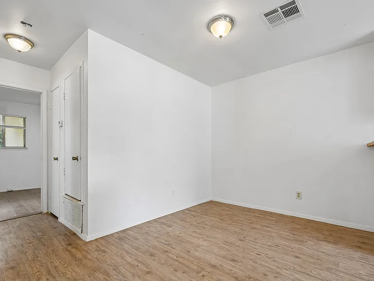 809 Sirocco Dr #A — Photo 8