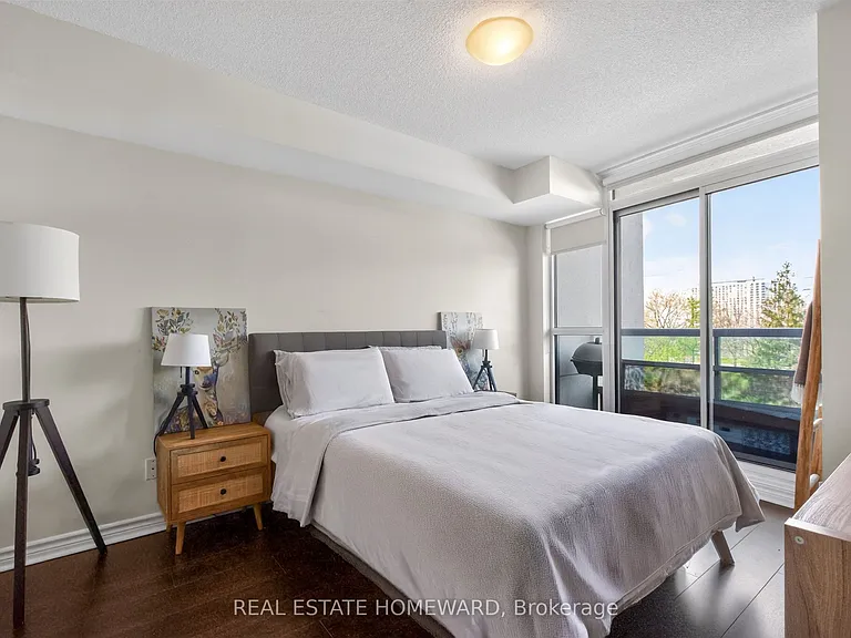 25 Lower Simcoe St #518 — Photo 10