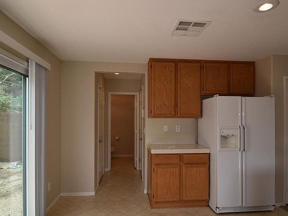 5th image of 511 Primrose Hill Ave