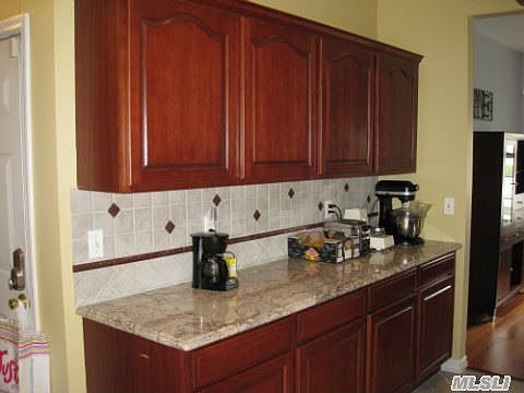 4th image of 24 Peachtree Ct