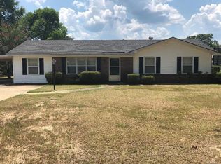 36 Park Ln, Selma, AL 36701