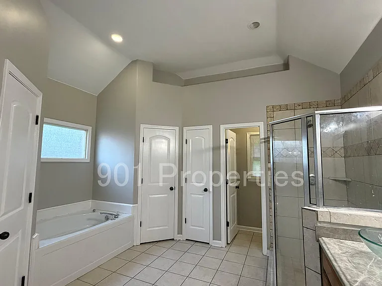 3777 Pavilion Cir — Photo 13