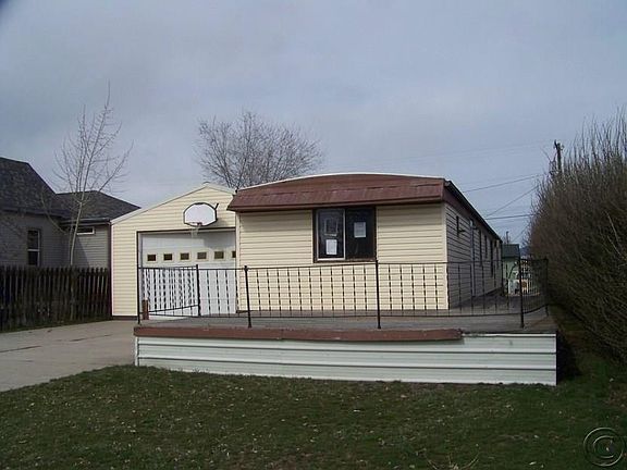 2nd image of 2380 Harve Ave