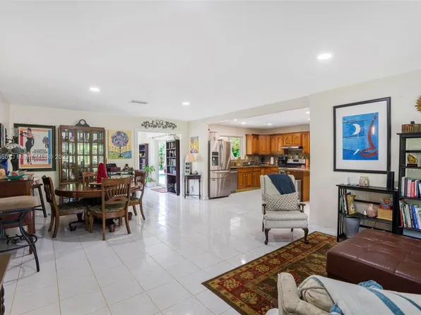 201 S Bel Air Dr, Plantation, FL 33317