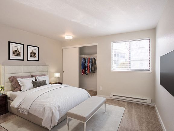 4th image of 1700 NE 162nd Ave #5390539
