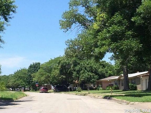 4th image of 2404 Miriam Ln