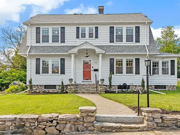 48 Hazel St, Uxbridge, MA 01569
