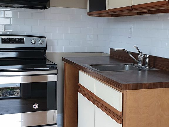 3rd image of 1101 Foulkrod St #1R