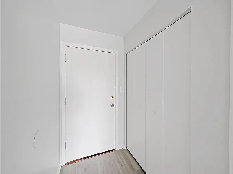 700 McKinley Ave #206 — Photo 6