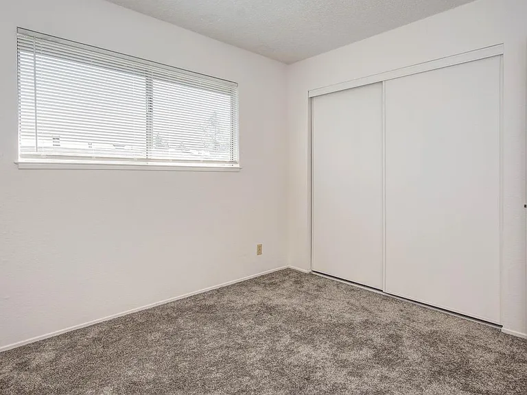 1530 Valle Vista Ave — Photo 12