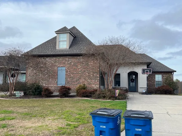 40458 Champagne Ave, Prairieville, LA 70769