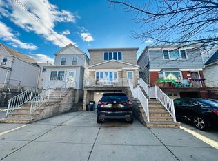 126 W 25th St #2, Bayonne, NJ 07002