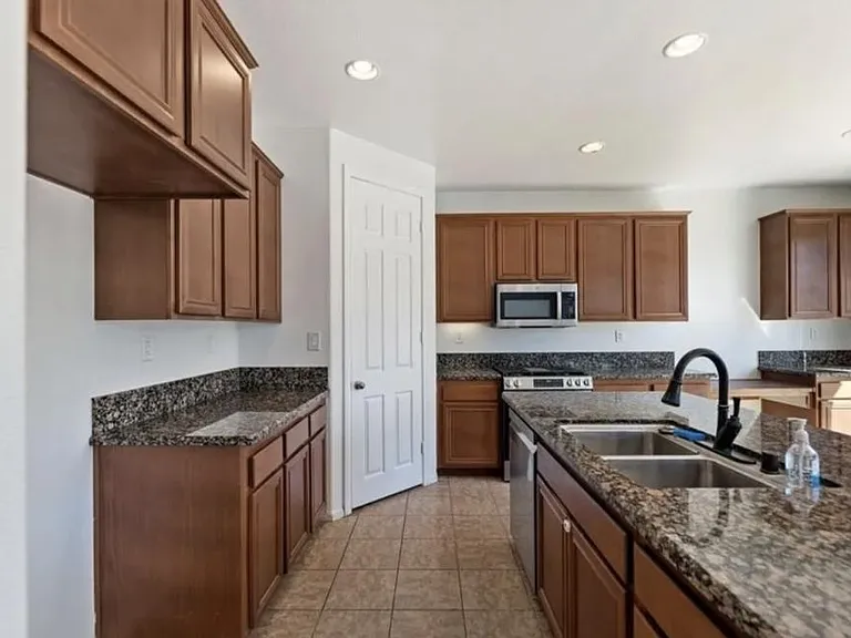 3147 Red Cedar Trl — Photo 8